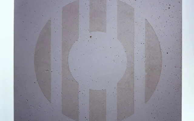 Mother of pearl concrete tiles