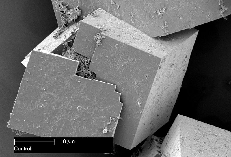 New MOF material uses light to capture carbon dioxide