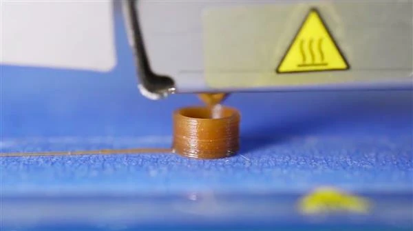 Sustainable PEF 3D printing material is made with cellulose