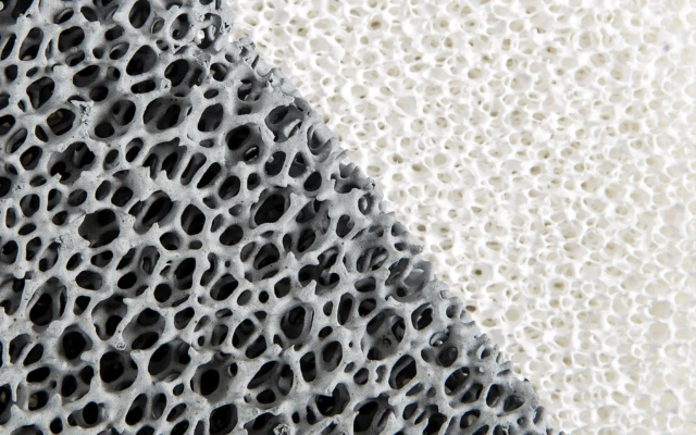 Ceramic foam filters