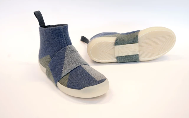 This circular sneaker is designed for disassembly