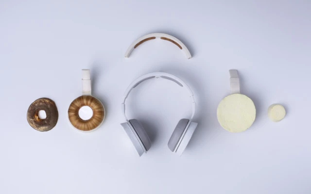 The world’s first microbe-grown headset