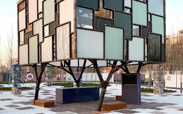 A circular pavilion made with recycled glass