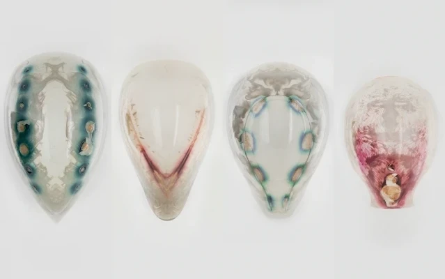 3D printed objects with incorporated living organisms