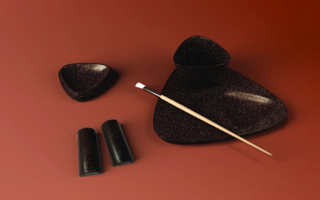 Cosmetic packaging made of cocoa bean shells