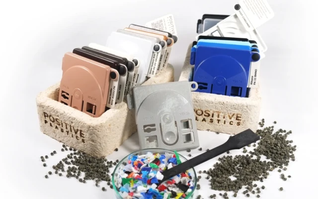 Positive Plastics Kit