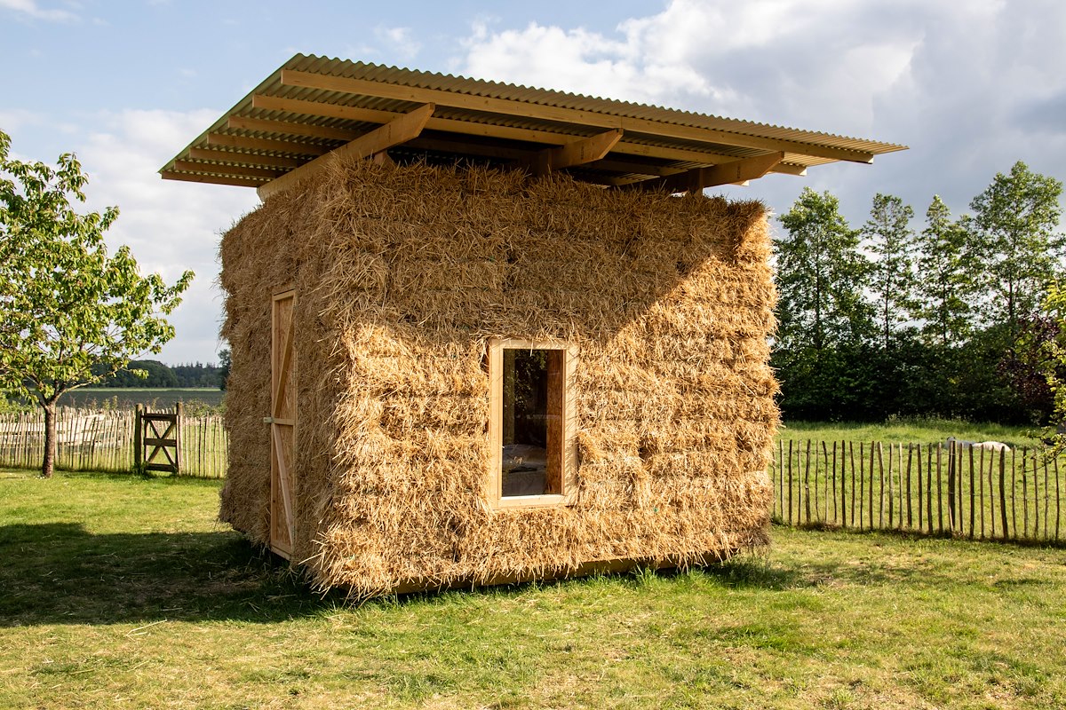 A temporary overnight location made of straw