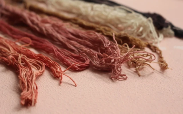 ALCHIMIA –  Natural Yarn dyes on Milk fibre