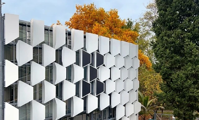 FlectoLine: A Responsive Façade System Inspired by Nature