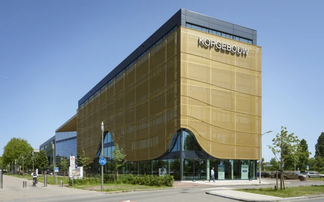 Air-Purifying Textile Façade by Schüco Reduces NOx by 30%