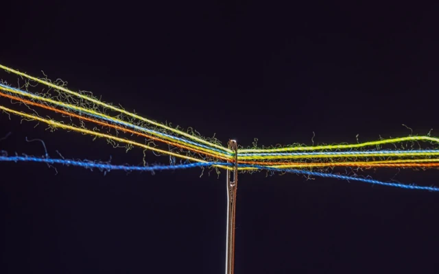 Human-Safe Magnetorheological Fibres Enable A New Generation Of Smart Textiles