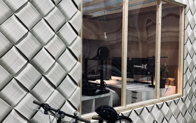 Large-Scale 3D Printed Wall Covering Incorporating Recycled Eggshells