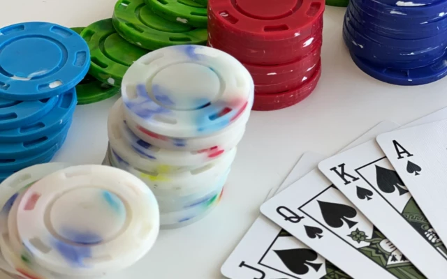 “World’s First” Poker Set Made From Recycled Marine Plastic