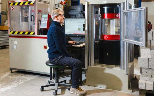 Concrete as a Carbon Sink: CO₂-Binding Cement Substitute Aims to Transform Construction